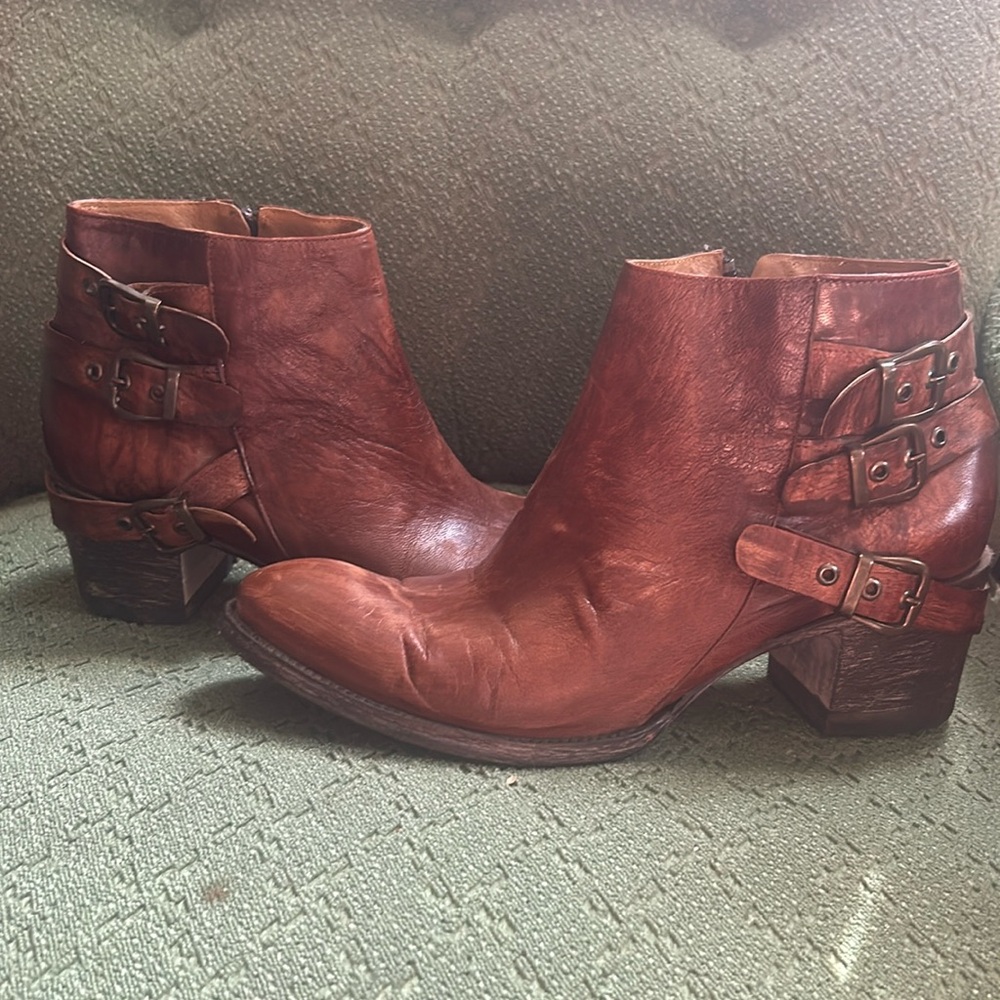 Old gringo buckle boots